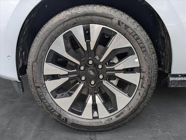 new 2025 Ford Expedition car, priced at $73,734