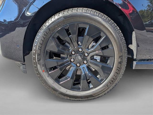 new 2025 Ford Expedition car, priced at $75,634