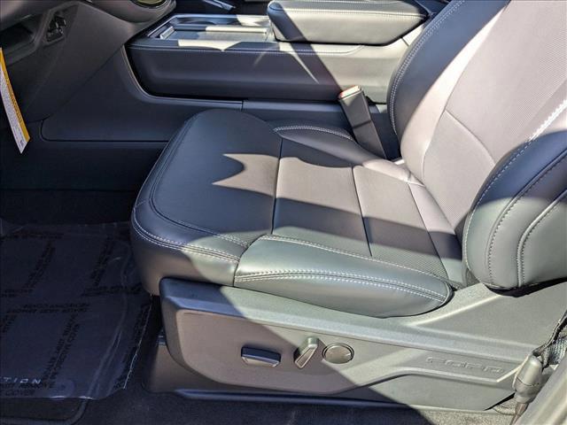 new 2025 Ford Expedition car, priced at $75,634