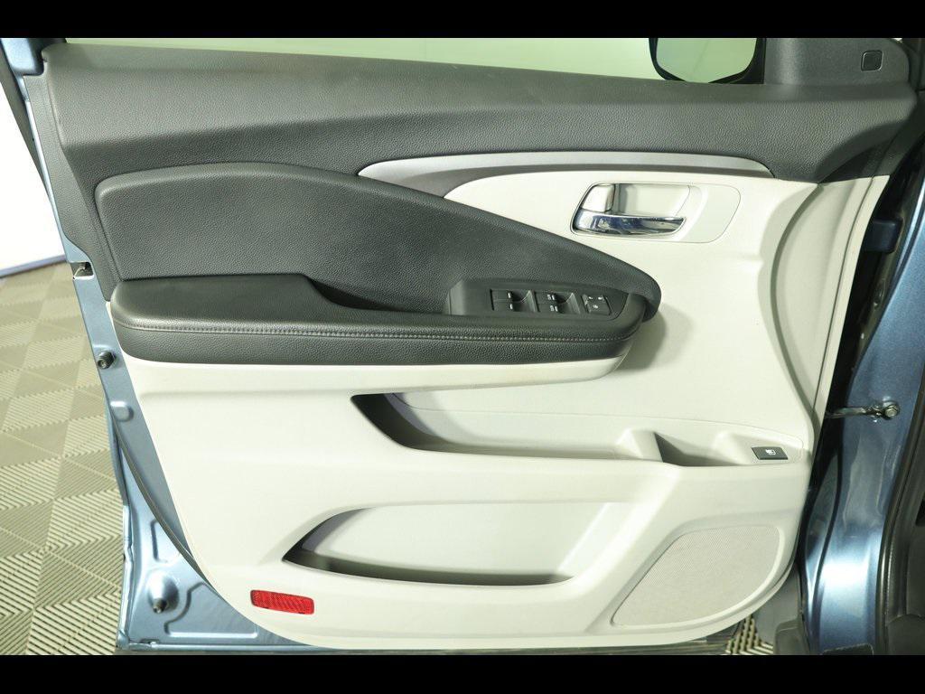 used 2020 Honda Pilot car, priced at $19,567