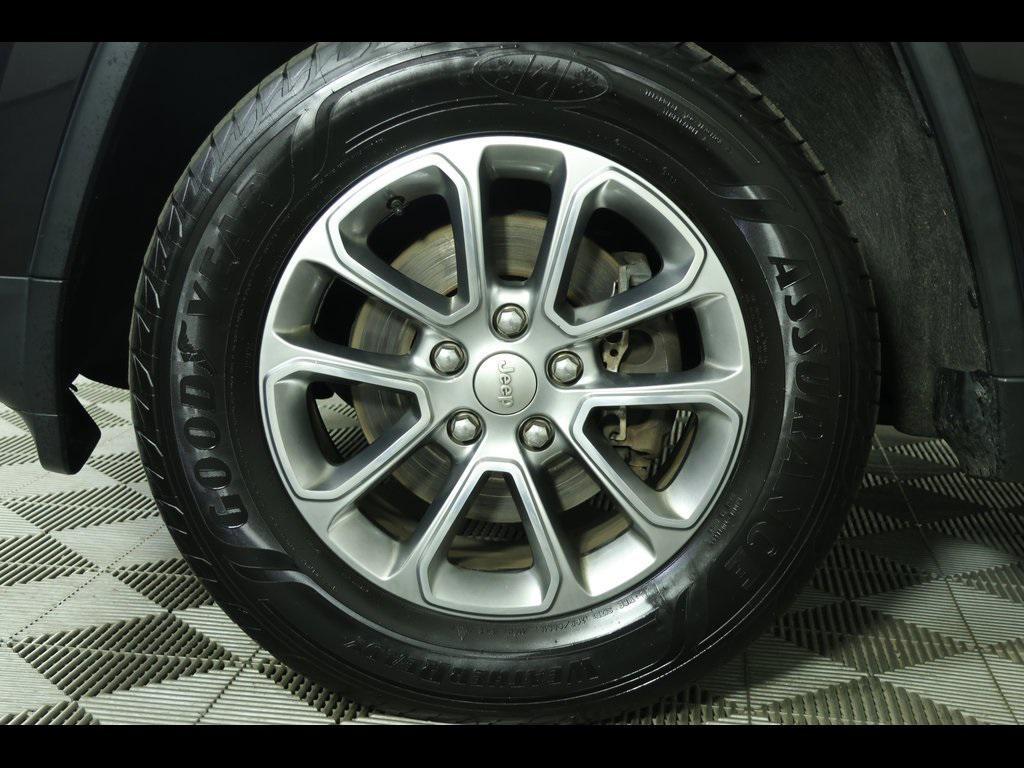 used 2015 Jeep Grand Cherokee car, priced at $9,986