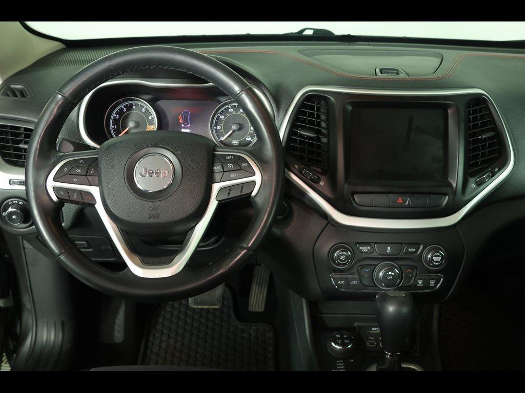 used 2014 Jeep Cherokee car, priced at $11,156
