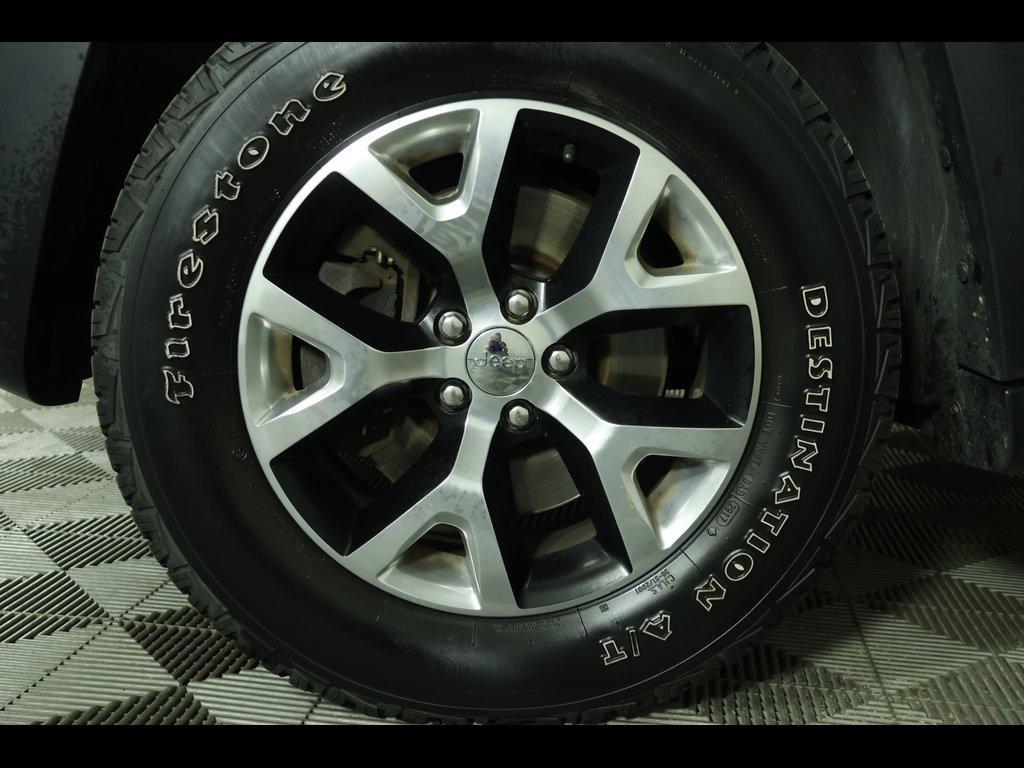 used 2014 Jeep Cherokee car, priced at $11,156