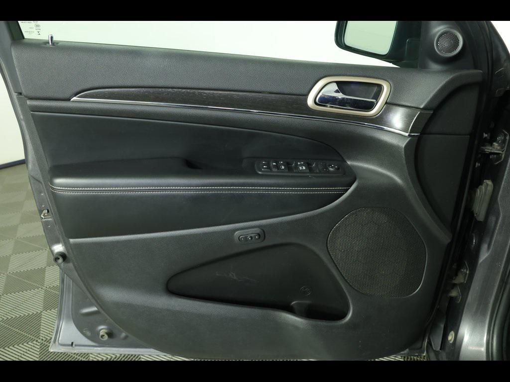 used 2017 Jeep Grand Cherokee car, priced at $9,997