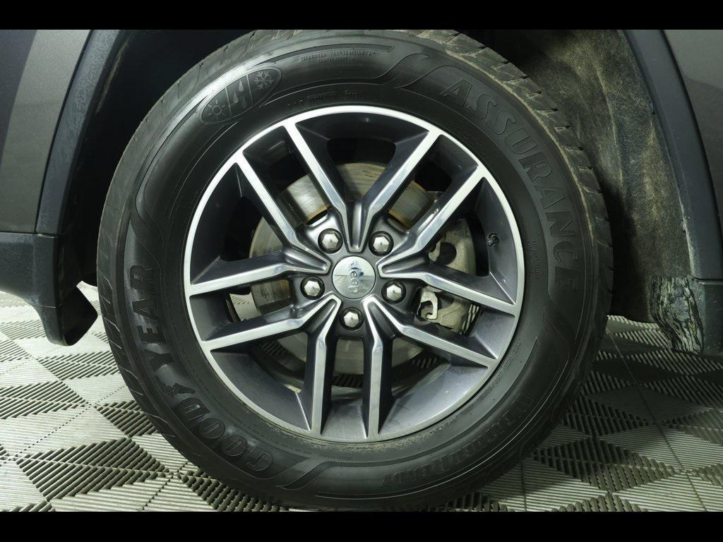 used 2017 Jeep Grand Cherokee car, priced at $9,997