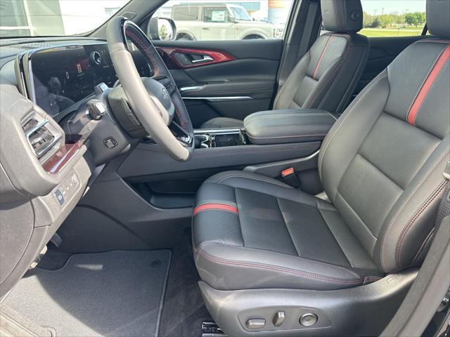 new 2025 Chevrolet Traverse car
