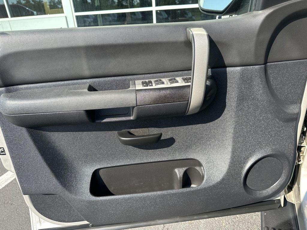 used 2009 Chevrolet Silverado 1500 car, priced at $14,998