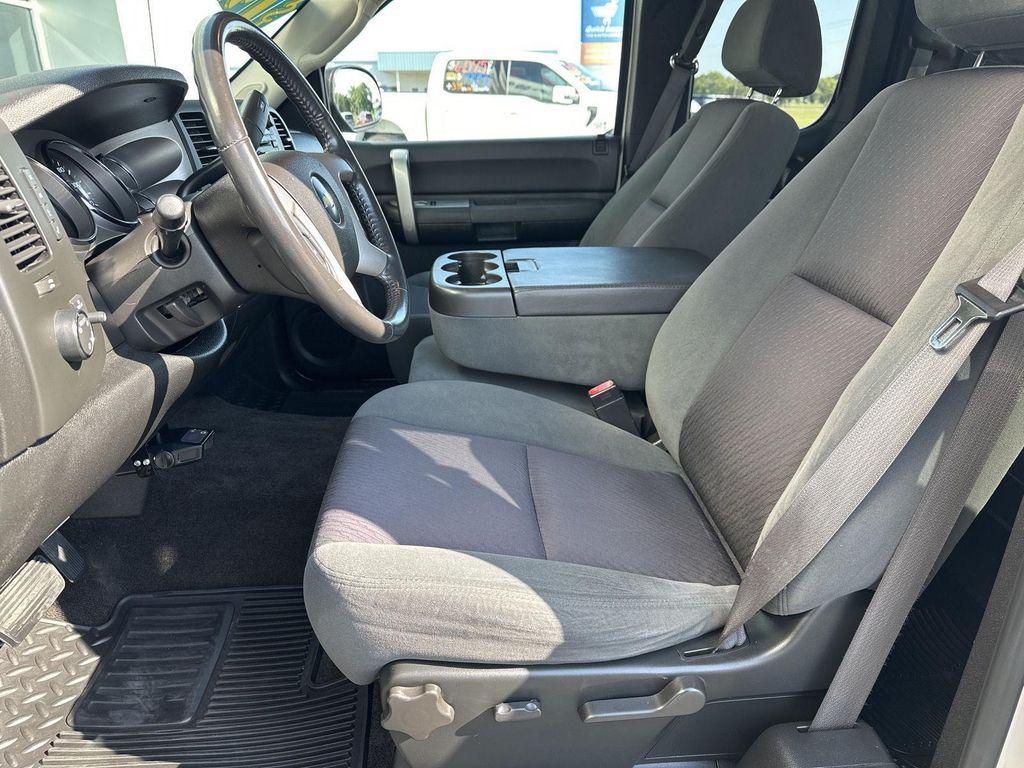 used 2009 Chevrolet Silverado 1500 car, priced at $14,998