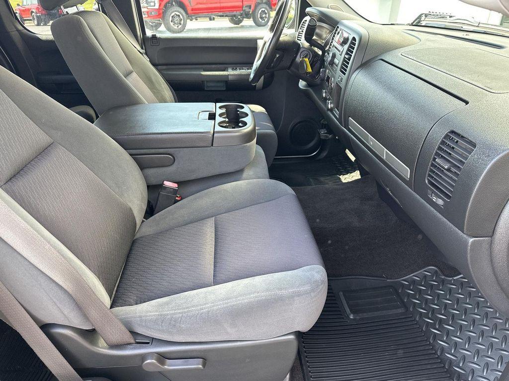 used 2009 Chevrolet Silverado 1500 car, priced at $14,998