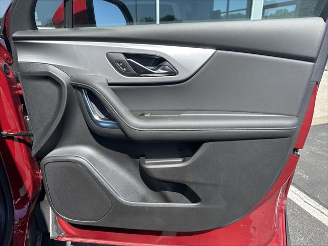 new 2025 Chevrolet Blazer car