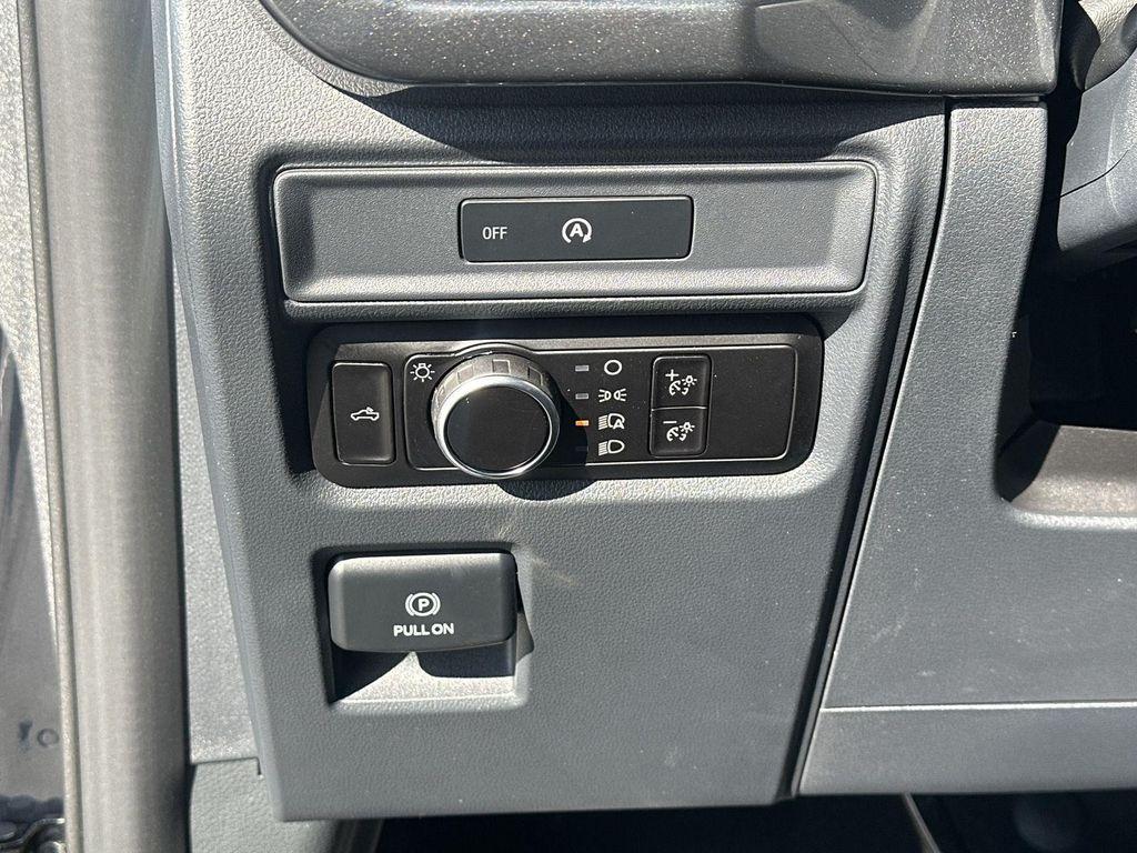 new 2025 Ford F-150 car, priced at $50,425