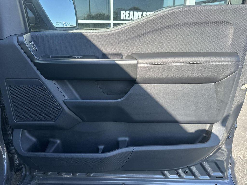 new 2025 Ford F-150 car, priced at $50,425