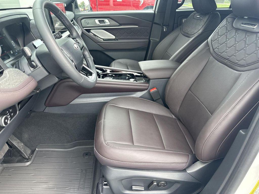 new 2025 Ford Explorer car, priced at $62,285
