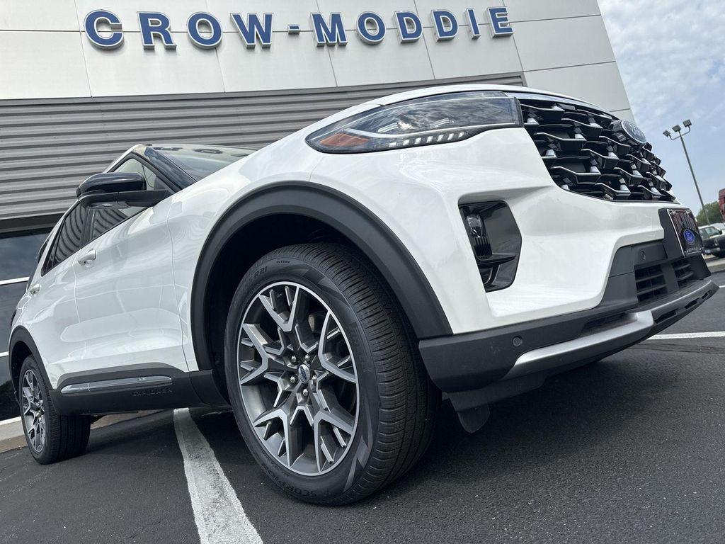 new 2025 Ford Explorer car, priced at $62,285