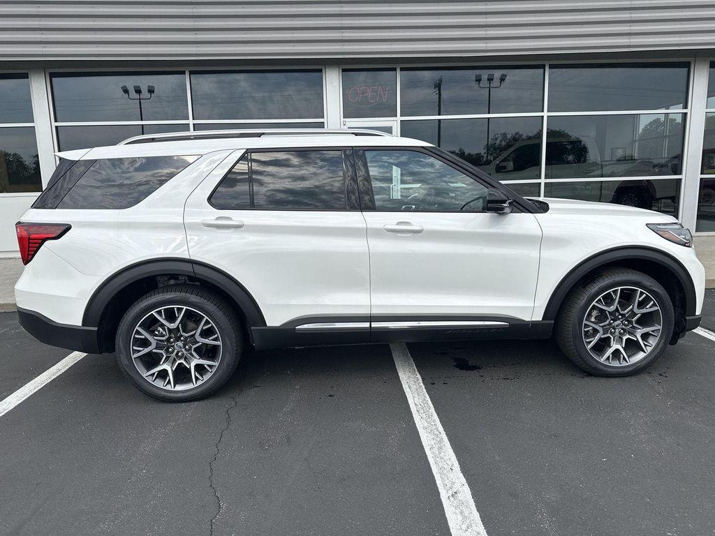 new 2025 Ford Explorer car, priced at $62,285