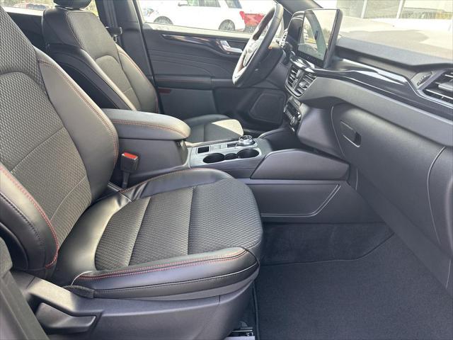 new 2025 Ford Escape car, priced at $33,470