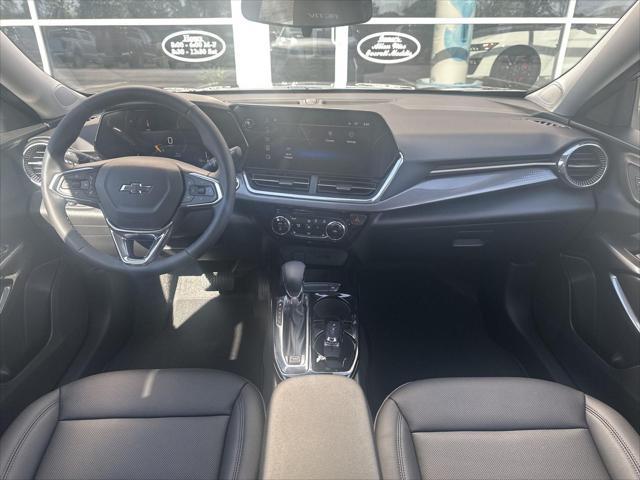 new 2025 Chevrolet Trax car