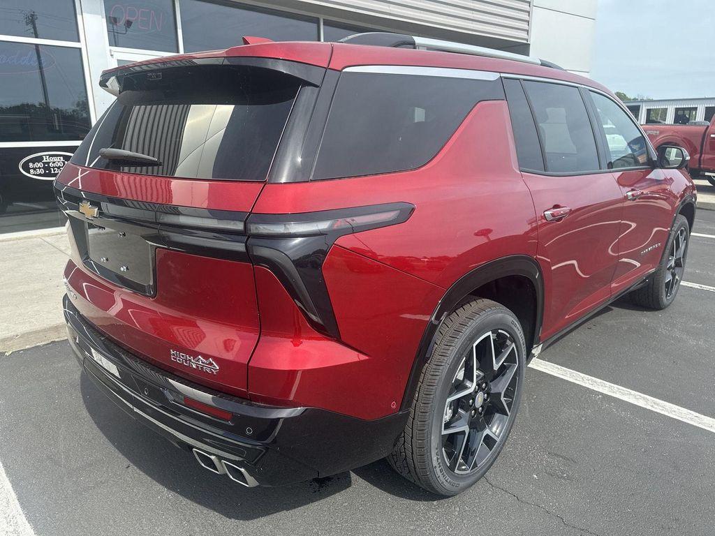 new 2025 Chevrolet Traverse car