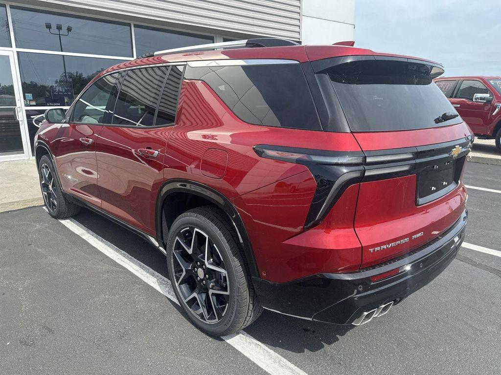 new 2025 Chevrolet Traverse car