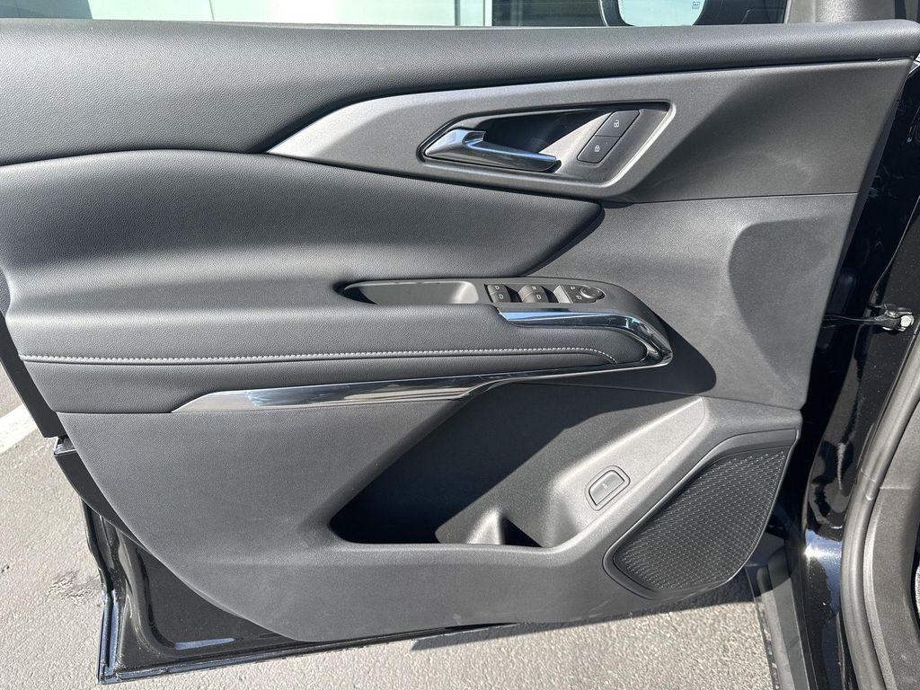 new 2026 Chevrolet Traverse car, priced at $46,920