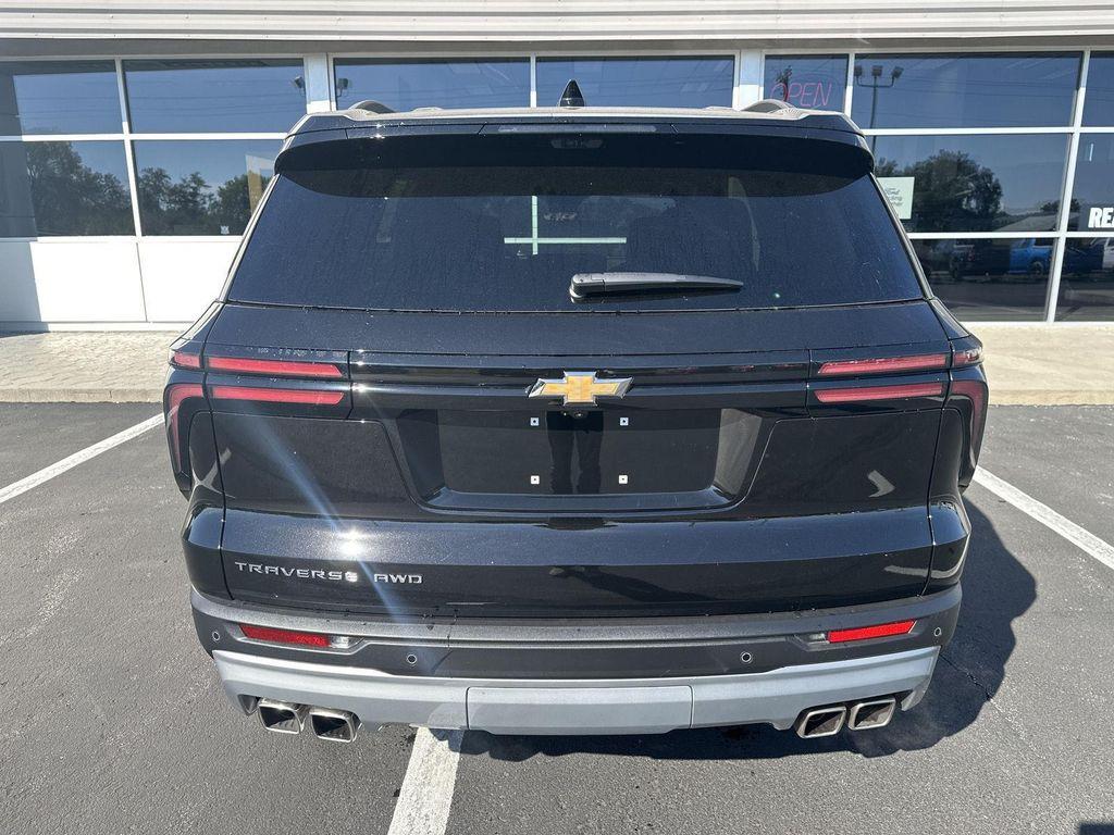 new 2026 Chevrolet Traverse car, priced at $46,920