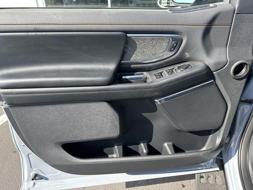 new 2025 Ford Expedition car, priced at $85,950