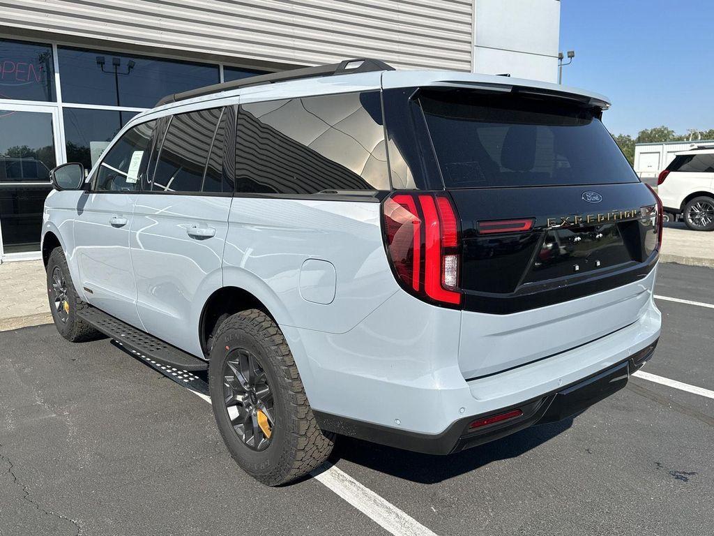 new 2025 Ford Expedition car, priced at $85,950