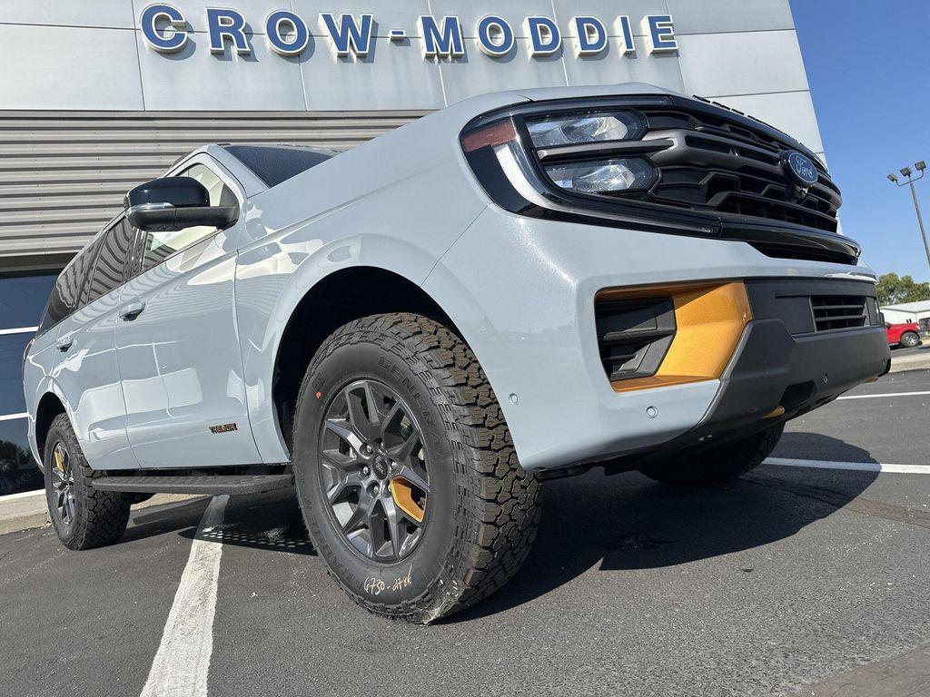 new 2025 Ford Expedition car, priced at $85,950