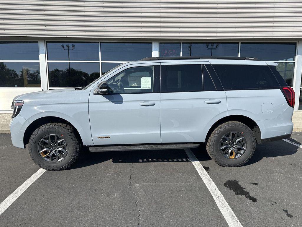 new 2025 Ford Expedition car, priced at $85,950