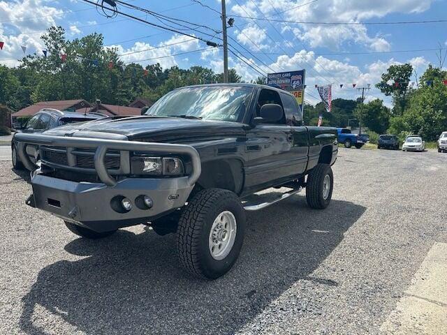 used 2002 Dodge Ram 2500 car, priced at $15,895