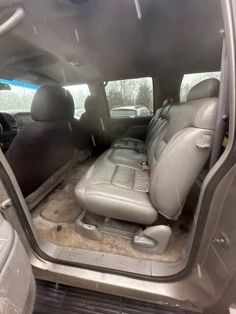 used 1998 Chevrolet Suburban car, priced at $7,295