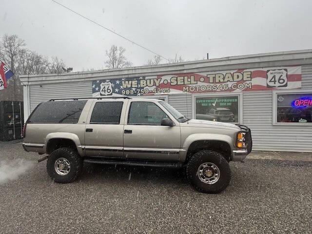 used 1998 Chevrolet Suburban car, priced at $7,295