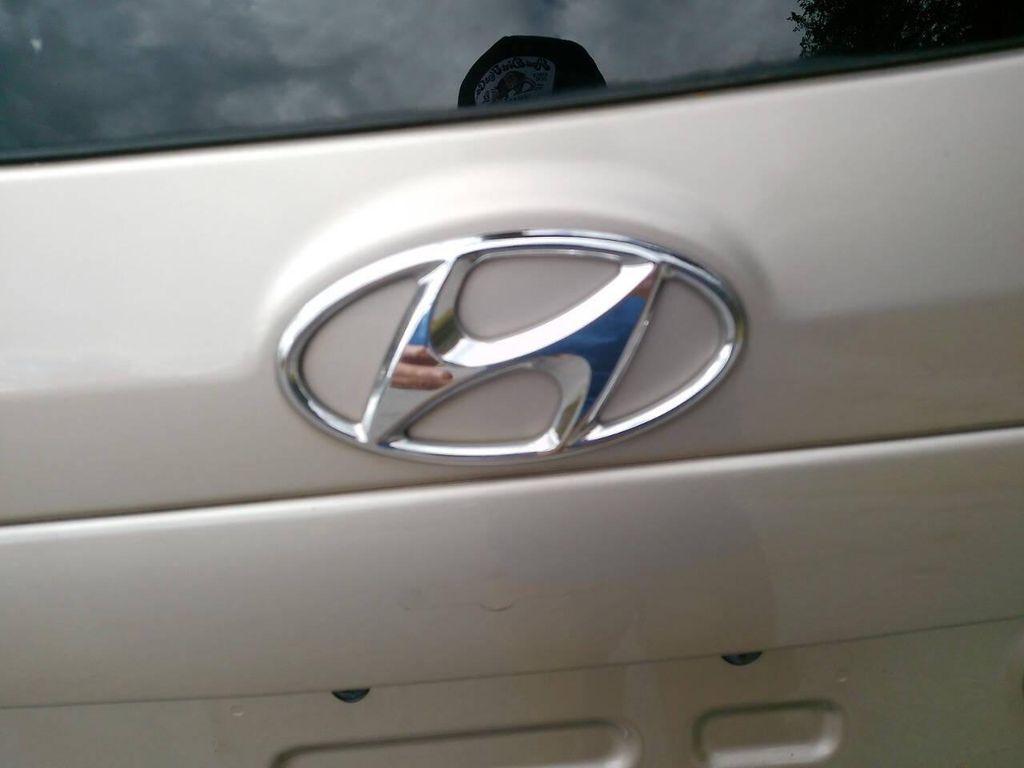 used 2007 Hyundai Santa Fe car, priced at $5,495