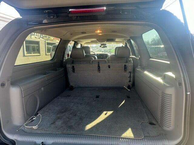 used 2004 Chevrolet Suburban car, priced at $2,499