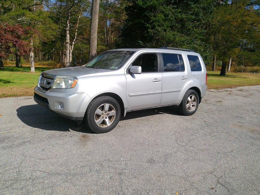 used 2010 Honda Pilot car, priced at $7,095