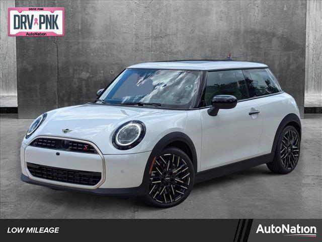 used 2025 MINI Hardtop car, priced at $33,777