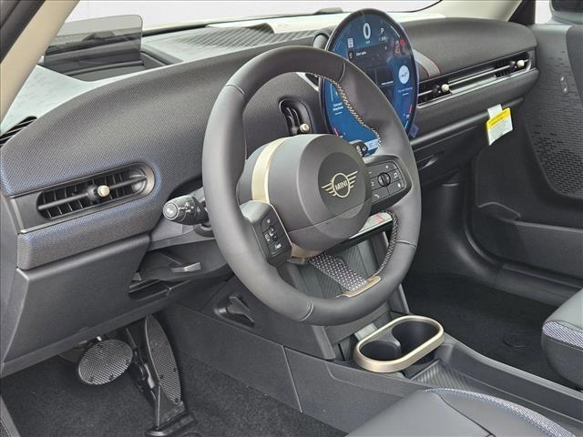 new 2025 MINI Hardtop car, priced at $35,825