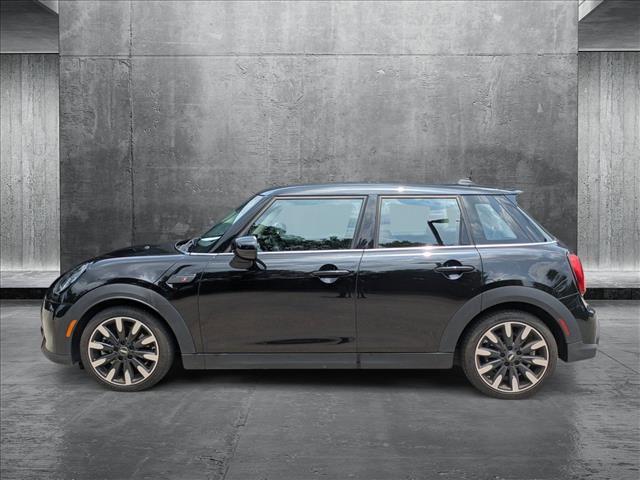 used 2022 MINI Hardtop car, priced at $25,999