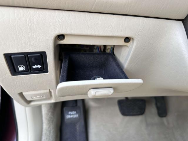used 2004 Lexus ES 330 car, priced at $8,995