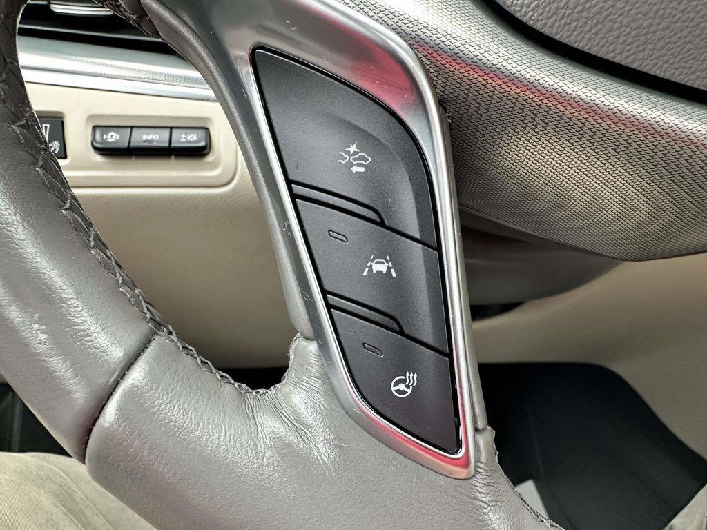 used 2023 Cadillac XT5 car