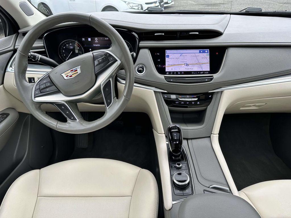 used 2023 Cadillac XT5 car