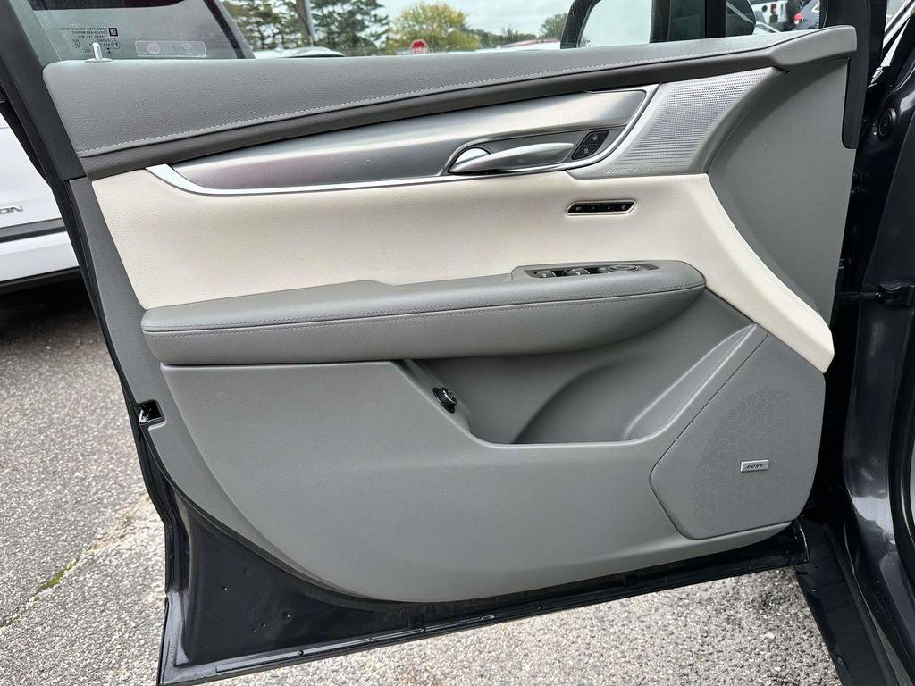 used 2023 Cadillac XT5 car
