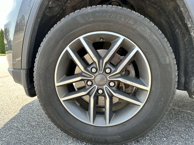 used 2019 Jeep Grand Cherokee car, priced at $21,995