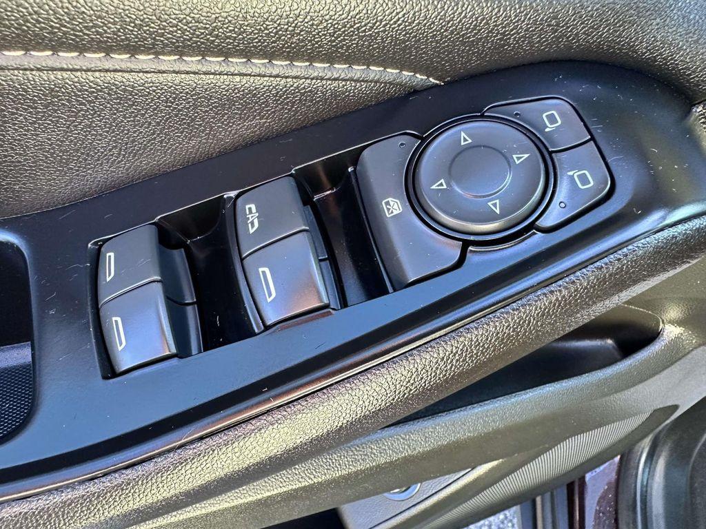 used 2023 Chevrolet Traverse car, priced at $35,995