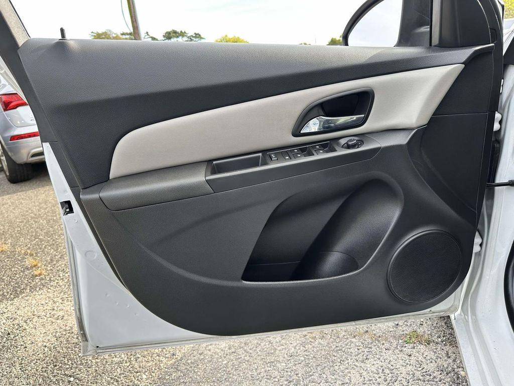 used 2016 Chevrolet Cruze Limited car, priced at $8,995