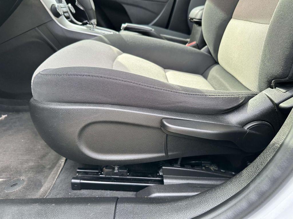 used 2016 Chevrolet Cruze Limited car, priced at $8,995