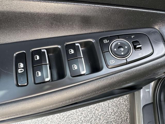 used 2022 Hyundai Santa Fe car, priced at $25,995