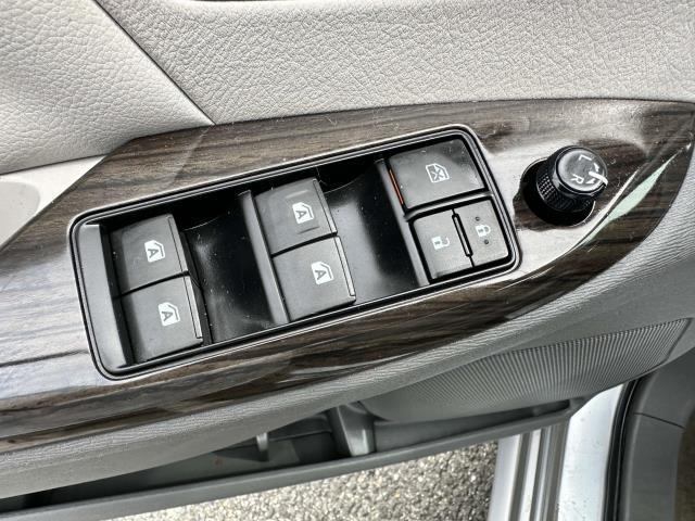 used 2015 Toyota Sienna car, priced at $21,995