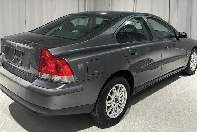 used 2004 Volvo S60 car, priced at $5,799