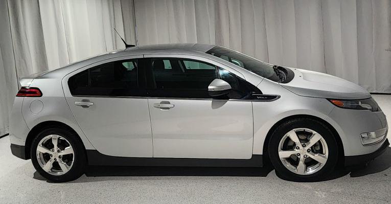 used 2014 Chevrolet Volt car, priced at $10,900